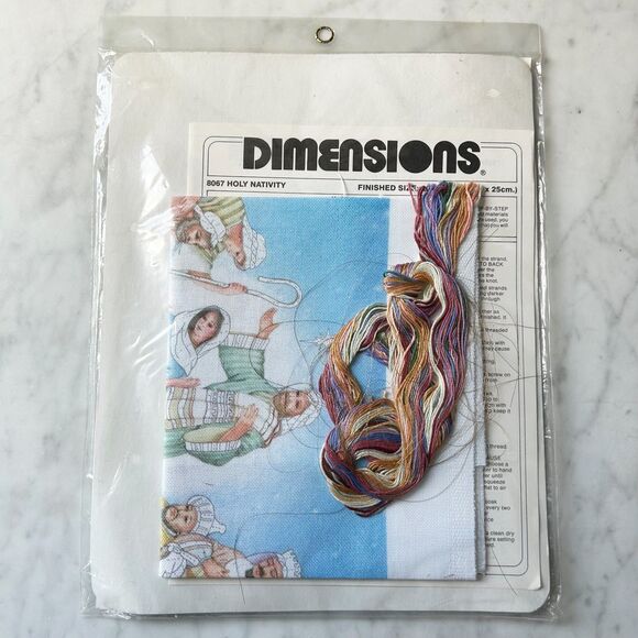 Dimensions Holy Nativity Christmas Crewel Kit Embroidery on Fully Printed Fabric - Picture 4 of 4